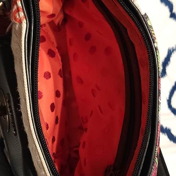 Desingual Handbag. Preloved. - Picture 6 of 9